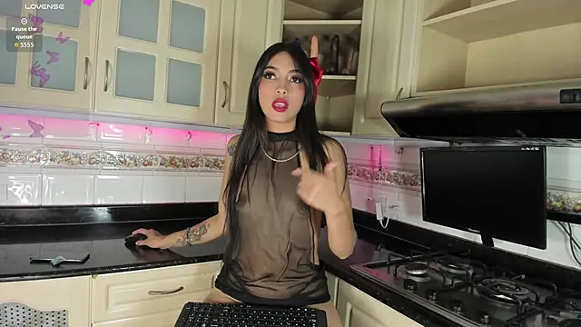 AmyBlackwood online show from 4, 11, 2025