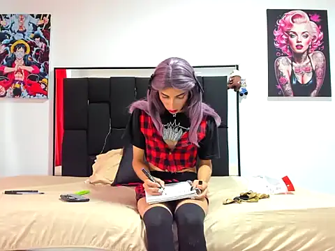 Snapshot of xamila_muaa chatting on 4, 10, 2025 xamila muaa online show from 4, 10, 2025