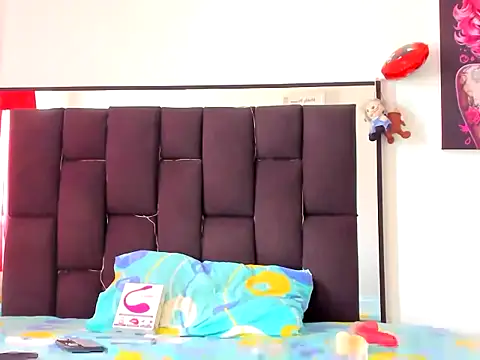 Snapshot of xamila_muaa chatting on 31, 10, 2025 xamila muaa online show from 31, 10, 2025