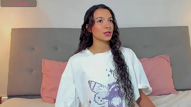 Luna Claire online show from 17, 11, 2025