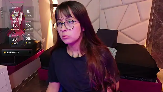 sophiaa 7 online show from 5, 10, 2025