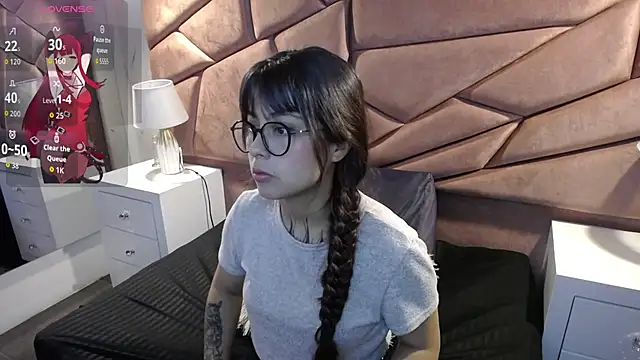 sophiaa 7 online show from 15, 9, 2025