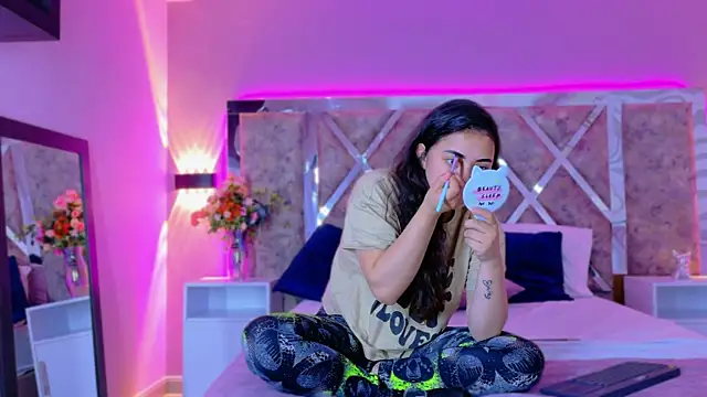 NickandAbby  online show from 6, 10, 2025