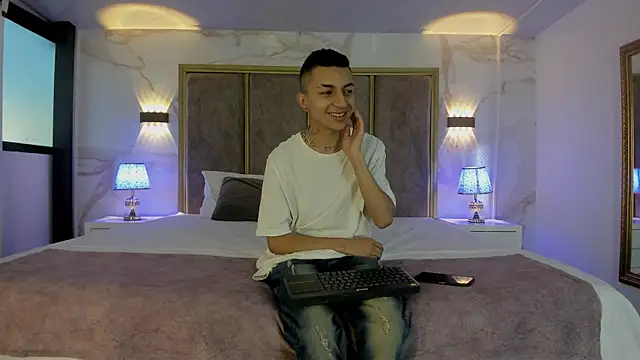 NickandAbby  online show from 9, 9, 2025