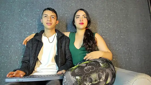 NickandAbby  online show from 18, 11, 2025