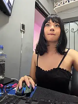 TatiLee online show from 9, 4, 2026