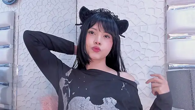 Snapshot of TatiLee chatting on 10, 2, 2026 TatiLee online show from 10, 2, 2026