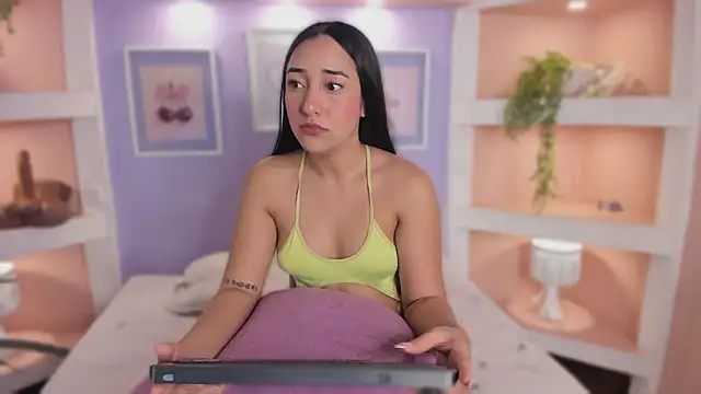 IsabellaaHill  online show from 2, 3, 2026