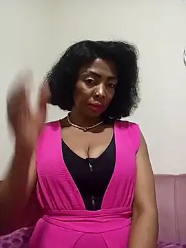 Snapshot of SEXYMOANSXX chatting on 18, 10, 2025 SEXYMOANSXX online show from 18, 10, 2025