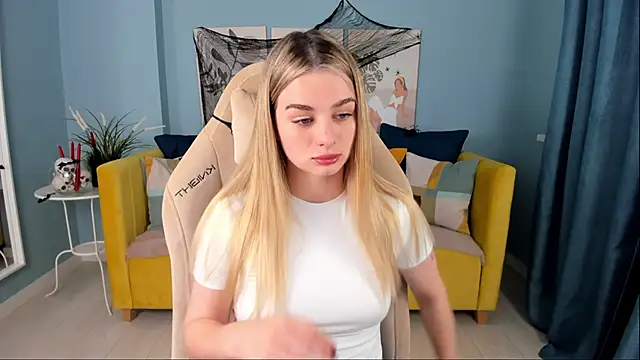 SweetyLicky online show from 27, 10, 2025