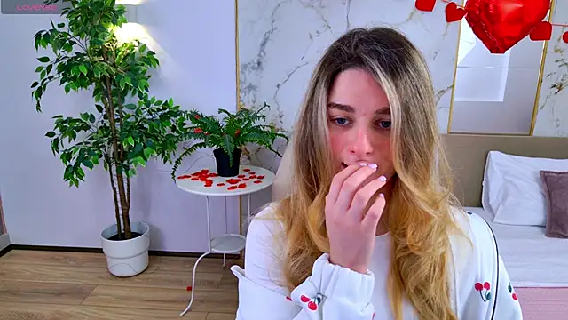 SweetyLicky online show from 11, 2, 2026