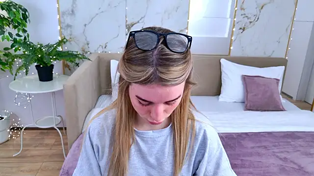 SweetyLicky online show from 25, 2, 2026