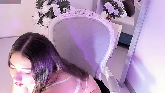 LeylaWoods online show from 25, 3, 2026