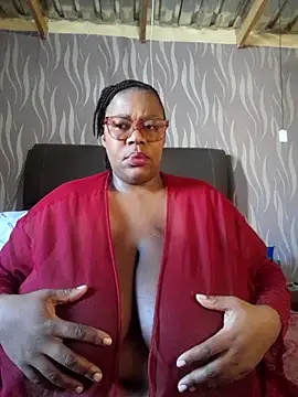 Snapshot of BoobsQueen46K chatting on 15, 6, 2026 BoobsQueen46K online show from 15, 6, 2026