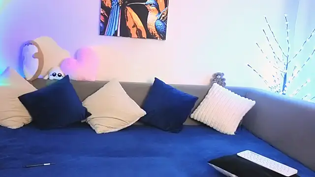 Bella Hillss online show from 17, 3, 2026