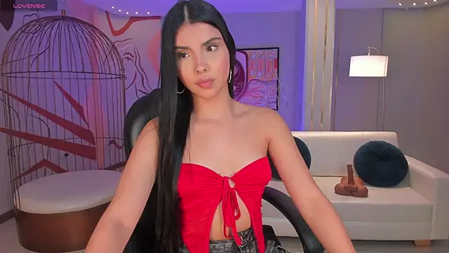 MiaLaurence online show from 2, 3, 2026