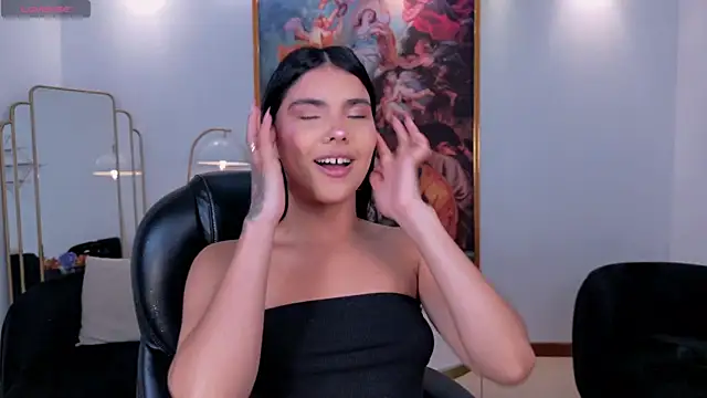 MiaLaurence online show from 22, 5, 2026