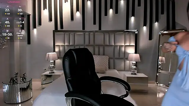 Snapshot of MiaLaurence chatting on 22, 6, 2026 MiaLaurence online show from 22, 6, 2026