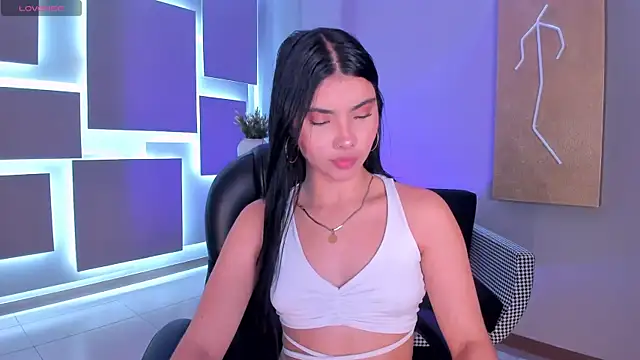 MiaLaurence online show from 20, 9, 2025