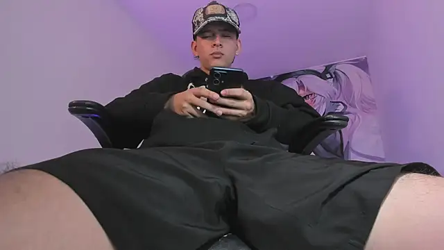 Snapshot of Fran_Boy chatting on 27, 11, 2025 Fran Boy online show from 27, 11, 2025