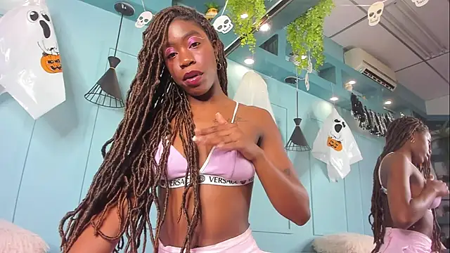 MichellePose online show from 22, 10, 2025