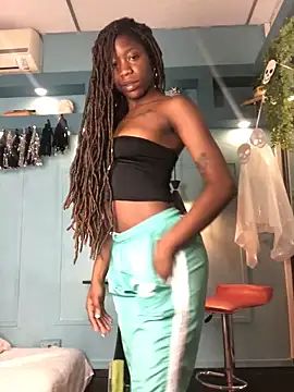 MichellePose online show from 28, 10, 2025