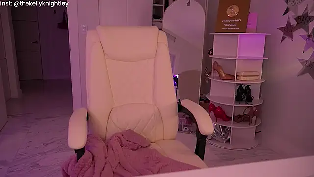 Ohbabykelly online show from 17, 6, 2026