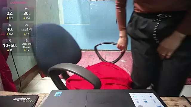 Snapshot of Xue_weng chatting on 13, 11, 2025 Xue weng online show from 13, 11, 2025