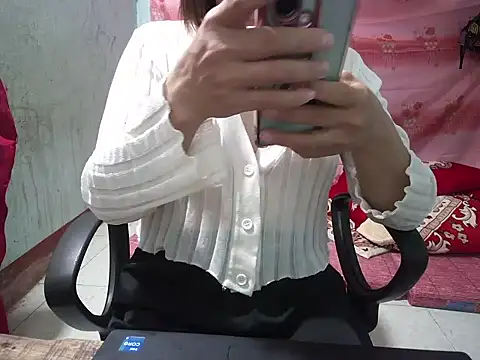 Snapshot of Xue_weng chatting on 16, 11, 2025 Xue weng online show from 16, 11, 2025