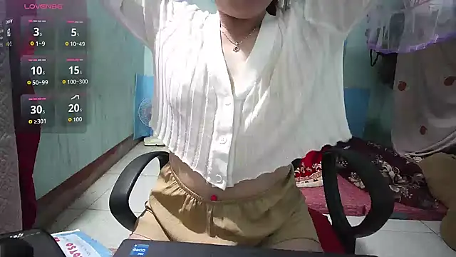 Snapshot of Xue_weng chatting on 6, 11, 2025 Xue weng online show from 6, 11, 2025