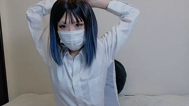 sarina at online show from 24, 4, 2026