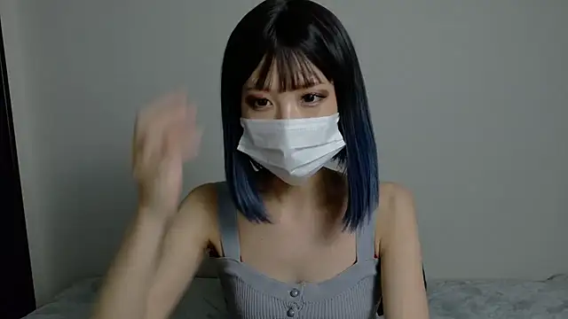 sarina at online show from 16, 9, 2025