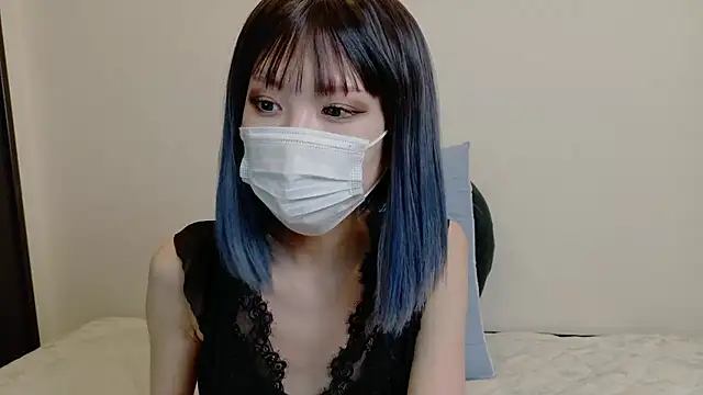 sarina at online show from 3, 5, 2026