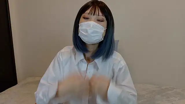 sarina at online show from 27, 10, 2025