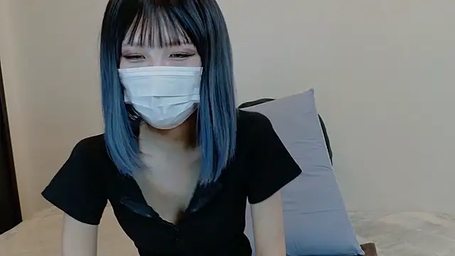 sarina at online show from 19, 3, 2026