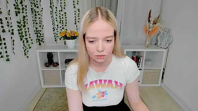 BellaMontgomery online show from 19, 6, 2026