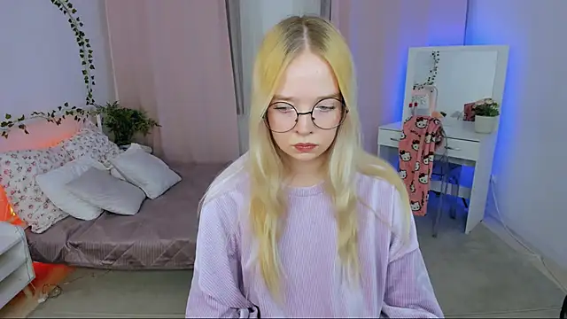 BellaMontgomery online show from 14, 11, 2025