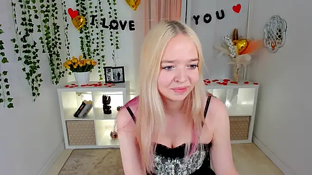 Snapshot of BellaMontgomery chatting on 9, 2, 2026 BellaMontgomery online show from 9, 2, 2026