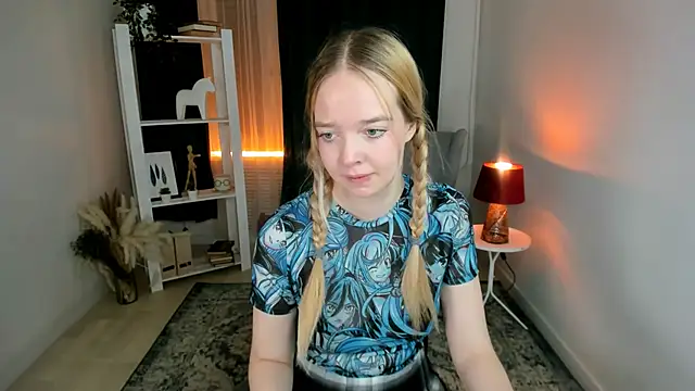 BellaMontgomery online show from 14, 12, 2025