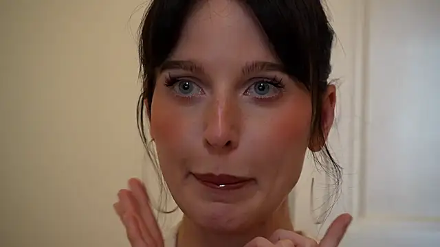 Snapshot of ellaa91 chatting on 2, 12, 2025 ellaa91 online show from 2, 12, 2025