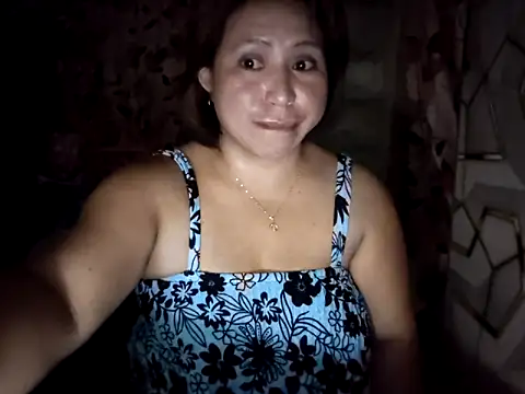 Snapshot of JennyLou_17 chatting on 6, 6, 2026 JennyLou 17 online show from 6, 6, 2026