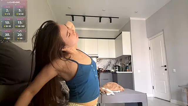 Wow Akemi online show from 10, 9, 2025