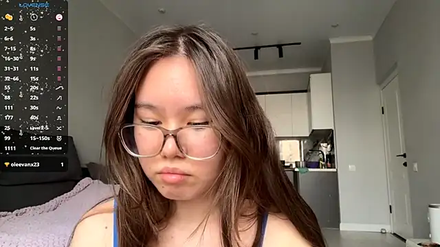 Wow Akemi online show from 29, 9, 2025