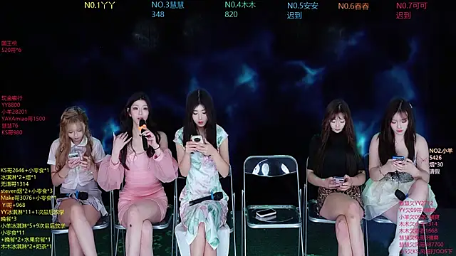 Snapshot of EYgirl222 chatting on 3, 11, 2025 EYgirl222 online show from 3, 11, 2025