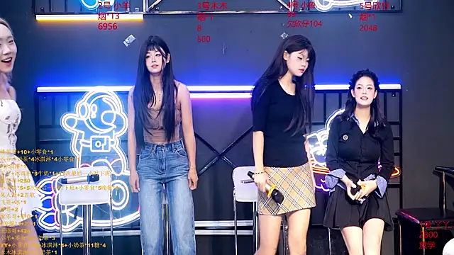 Snapshot of EYgirl222 chatting on 23, 9, 2025 EYgirl222 online show from 23, 9, 2025