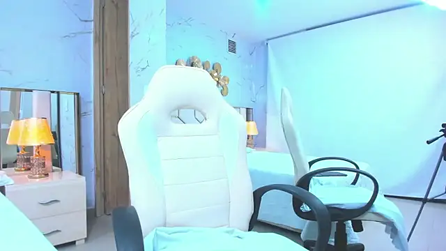 BabyAngel18  online show from 18, 10, 2025