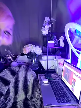 iamlalamilano online show from 18, 2, 2026