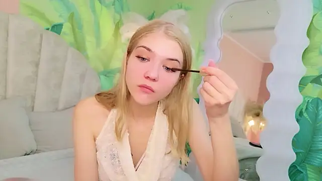 Snapshot of 4example_Chloe chatting on 12, 7, 2026 4example Chloe online show from 12, 7, 2026