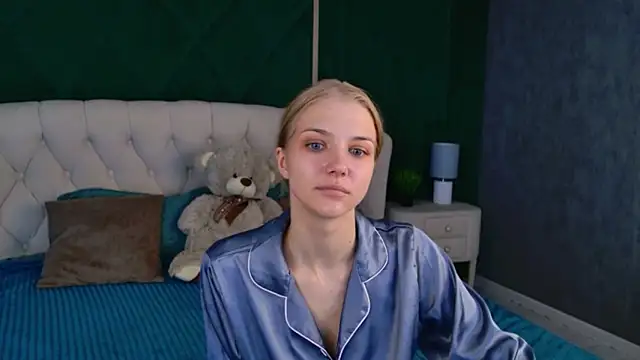 4example Chloe online show from 21, 5, 2026