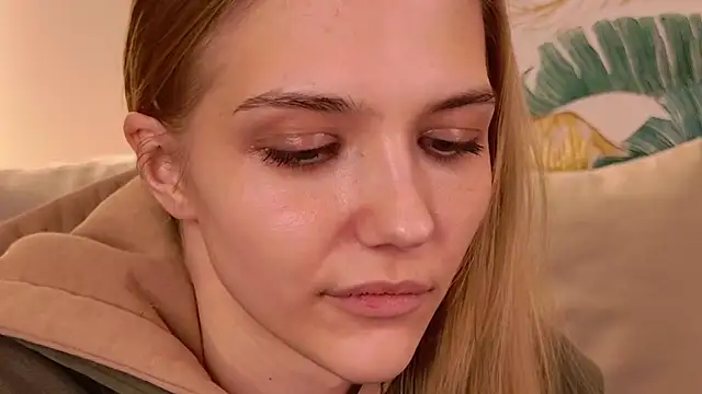 4example Chloe online show from 2, 3, 2026